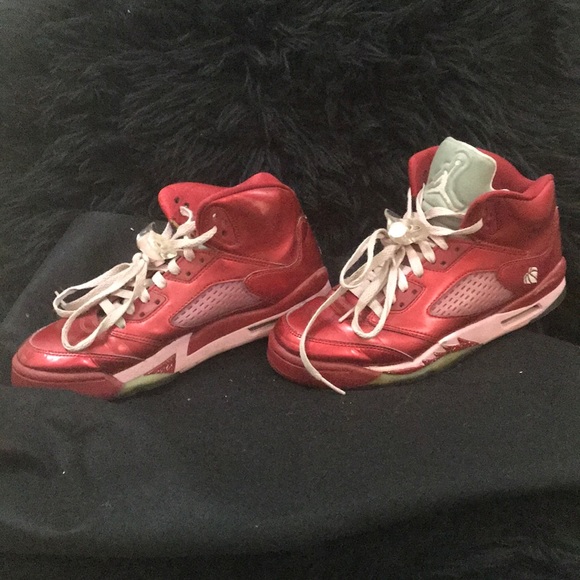 Air Jordan Valentines 6.5Y - Picture 2 of 5